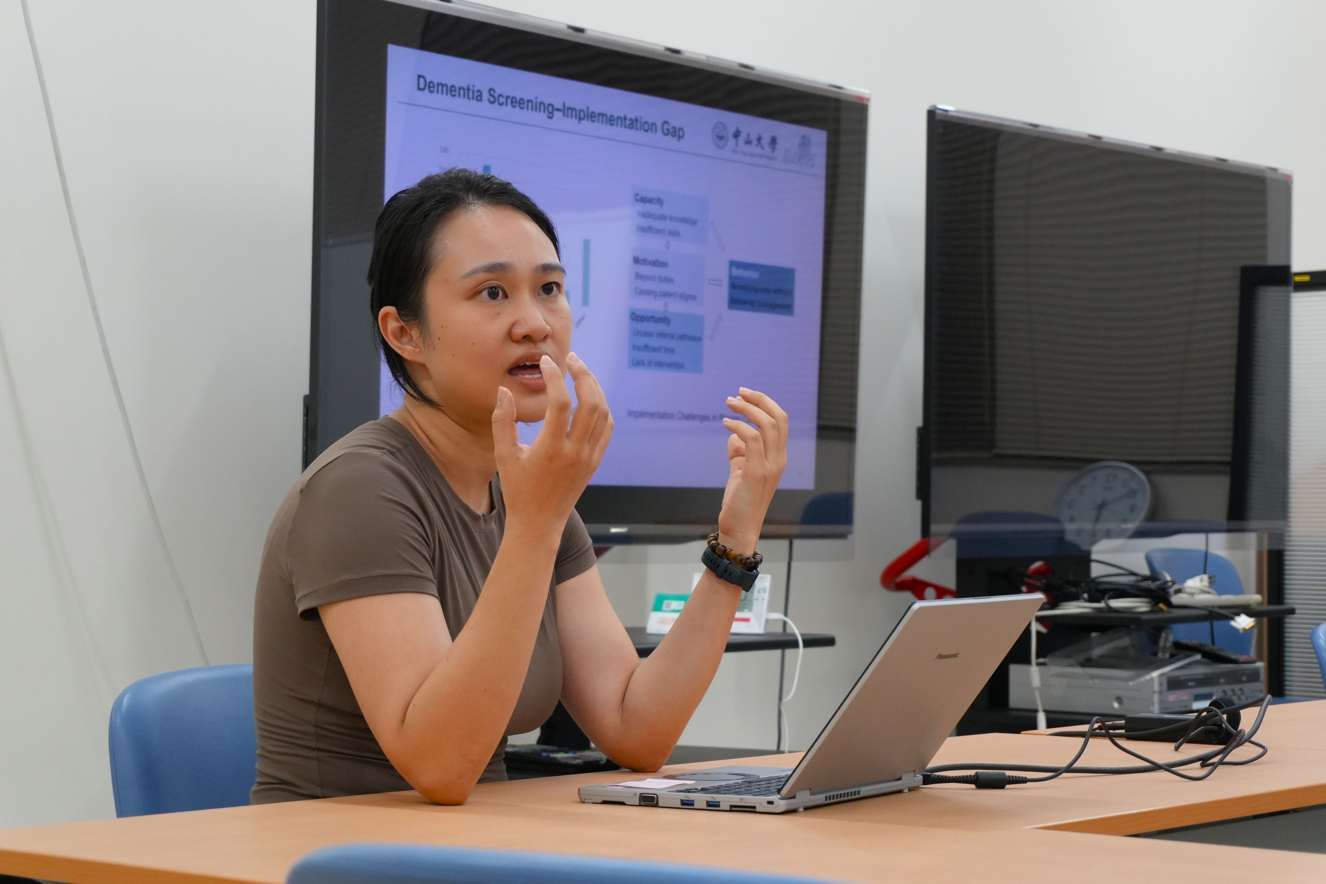 ​中山大学（中国）の公衆衛生大学院から、Jing Liao先生を講師にお迎えし、Dementia in China: Current and Future Health and Social Challenges and Policy Responses」というテーマでご講演いただきました